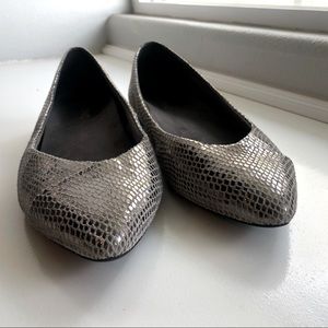 Vionic Metallic Snake Skin Flats with Arch Support